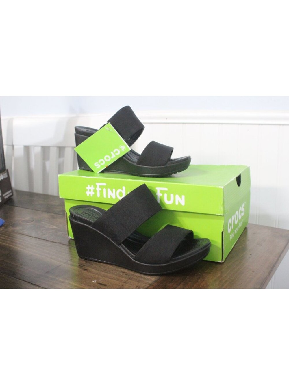 Leigh Ii 2-Strap Wedge Sandals Women’s Size 8 Black/Black By Crocs NEW